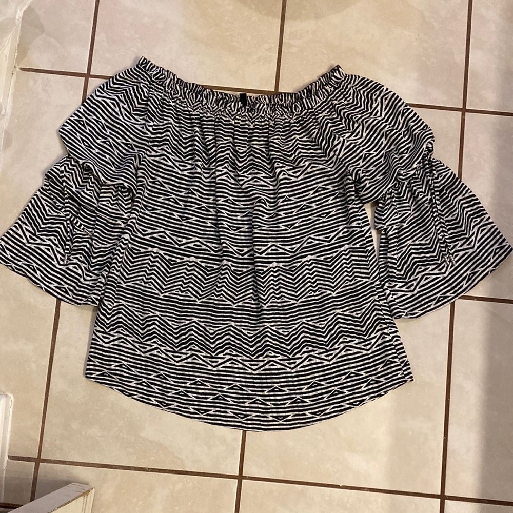 WHBM Aztec Pattern Blouse - Picture 13 of 13